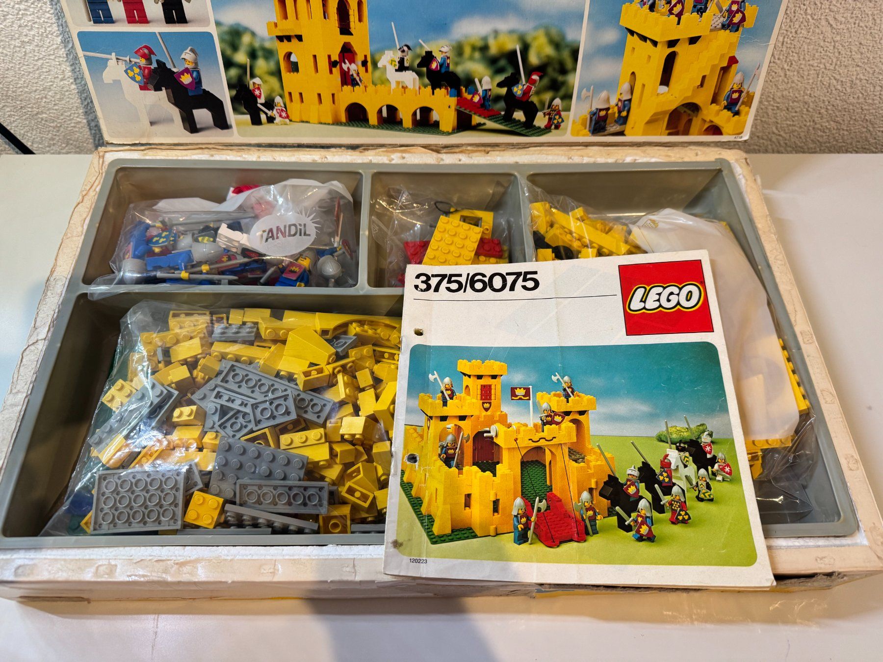 Lego Kit di costruzioni: Lego gelbe Ritterbug 375 mit Box – Usato da Reitnau venduto da Emma-verkauft 8
