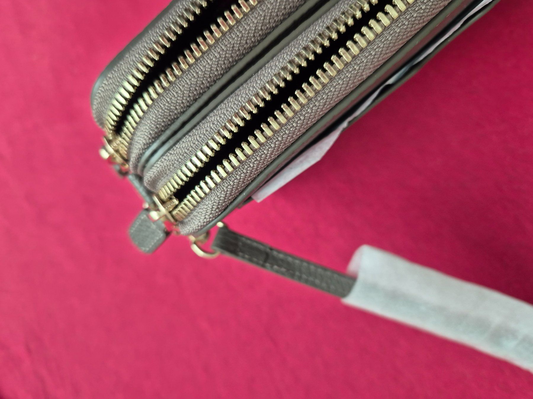 Aigner Borse da donna: Aigner Leder Handytasche Diadora – Nuovo (secondo la descrizione) da Dielsdorf venduto da Tombu 3