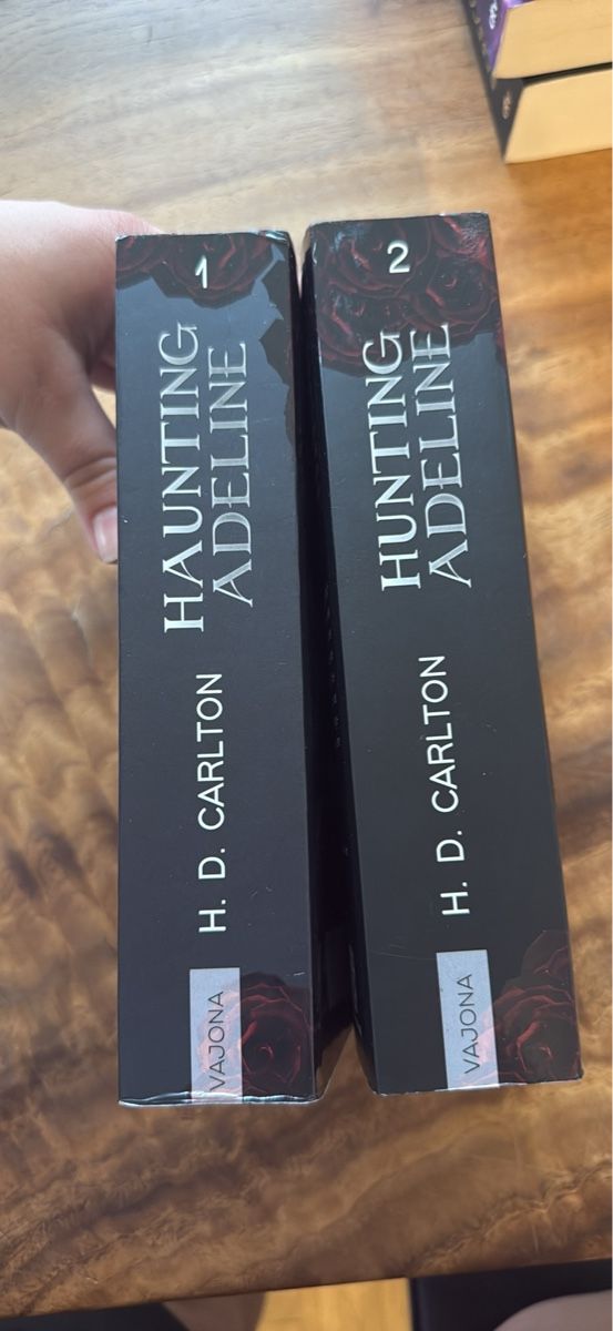 Libri: Haunting Adeline H.D. Carlton Buch 1 und 2 – Usato da Rüti ZH venduto da lin_l2np 3