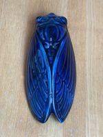 Blaue Zikade aus Keramik, Schmuckstuck, Vintage Deko.