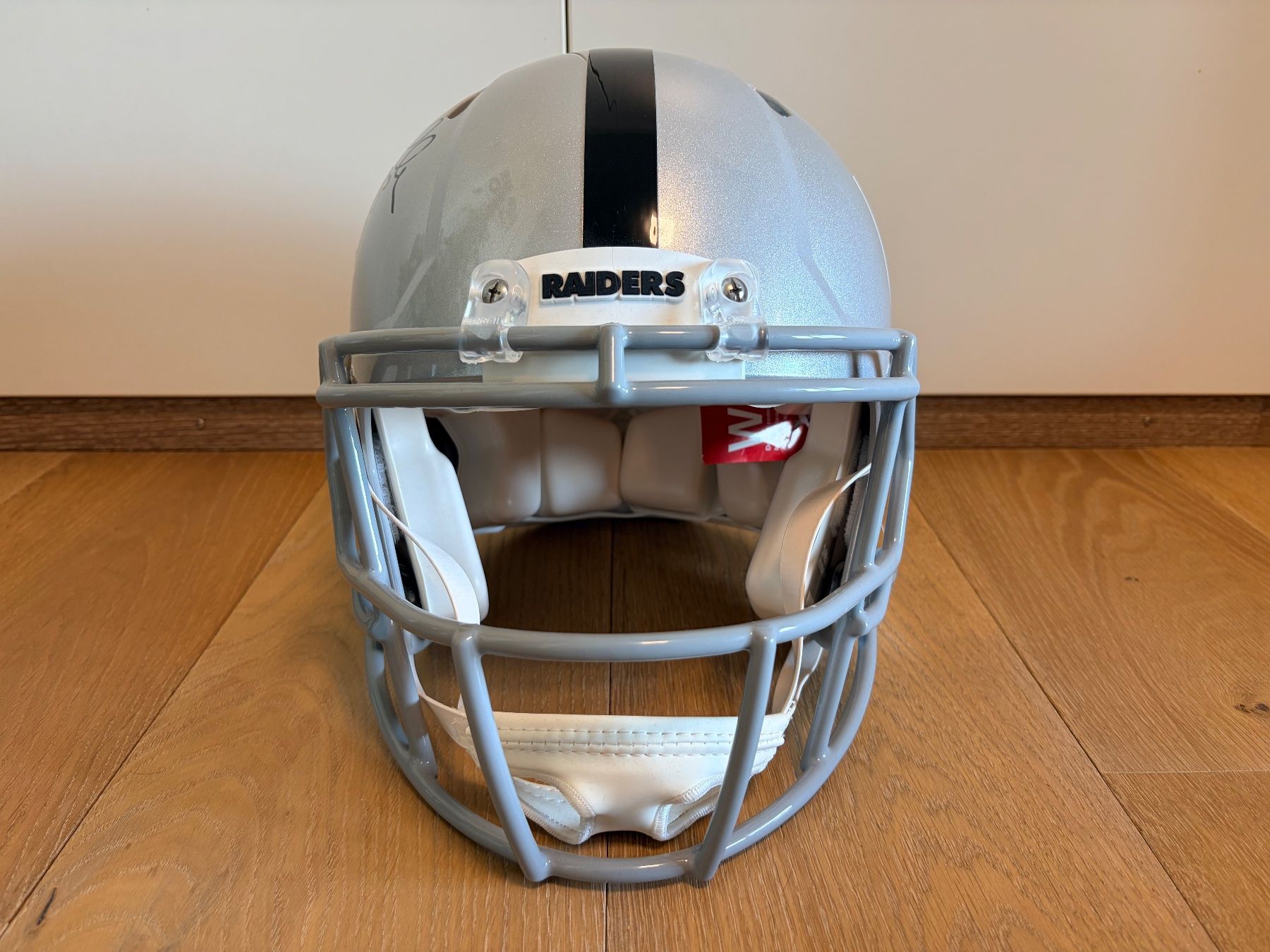 Autogramme: Authentischer Riddell Speed NFL Helm - signiert Raiders – Neu (gemäss Beschreibung) aus Uerkheim von Nisti7 1