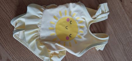 Süesser Baby Badeanzug mit Sonne, Grösse 74 neu