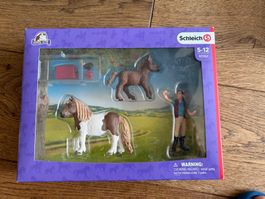 Schleich Set 42362 Pferde Shetland Ponys mit pflegerin