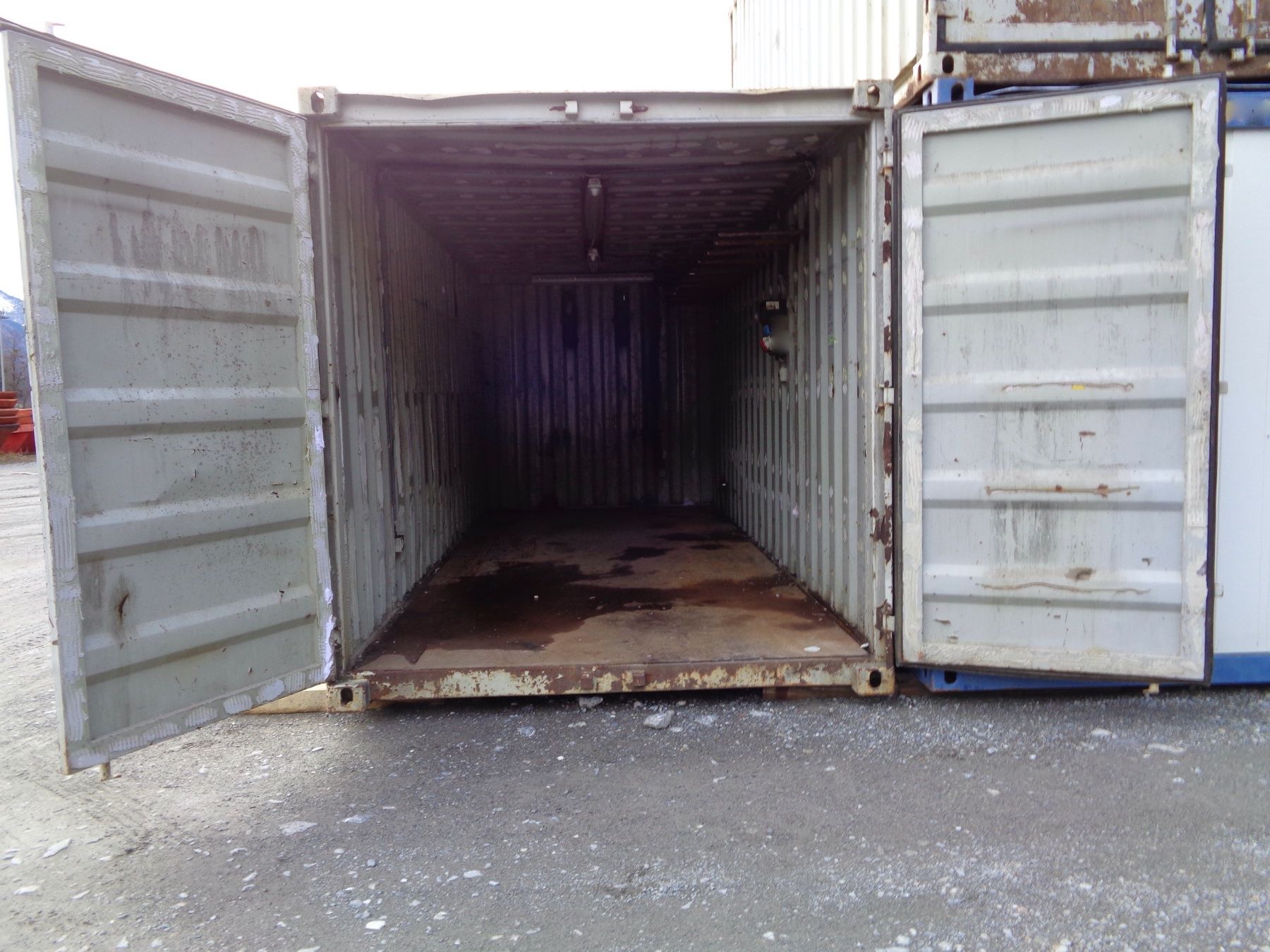 Contenitori edile: Container 6 m für Lager – Usato da Alpnach Dorf venduto da vieuxhenri 1