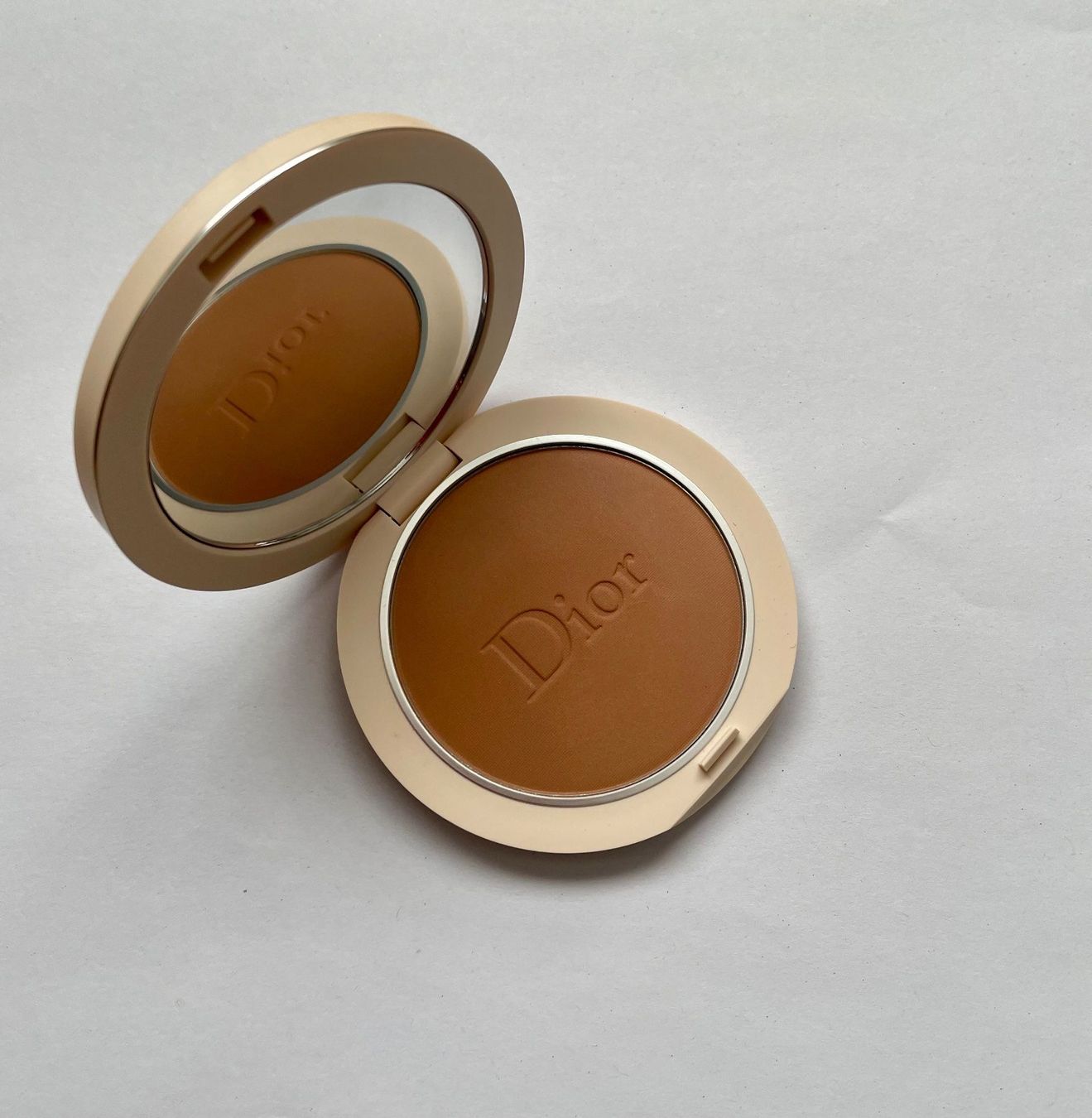 Make-up: Dior Puder NP. 72.90 – Nuovo (secondo la descrizione) da Rüfenacht BE venduto da Milena_1 3