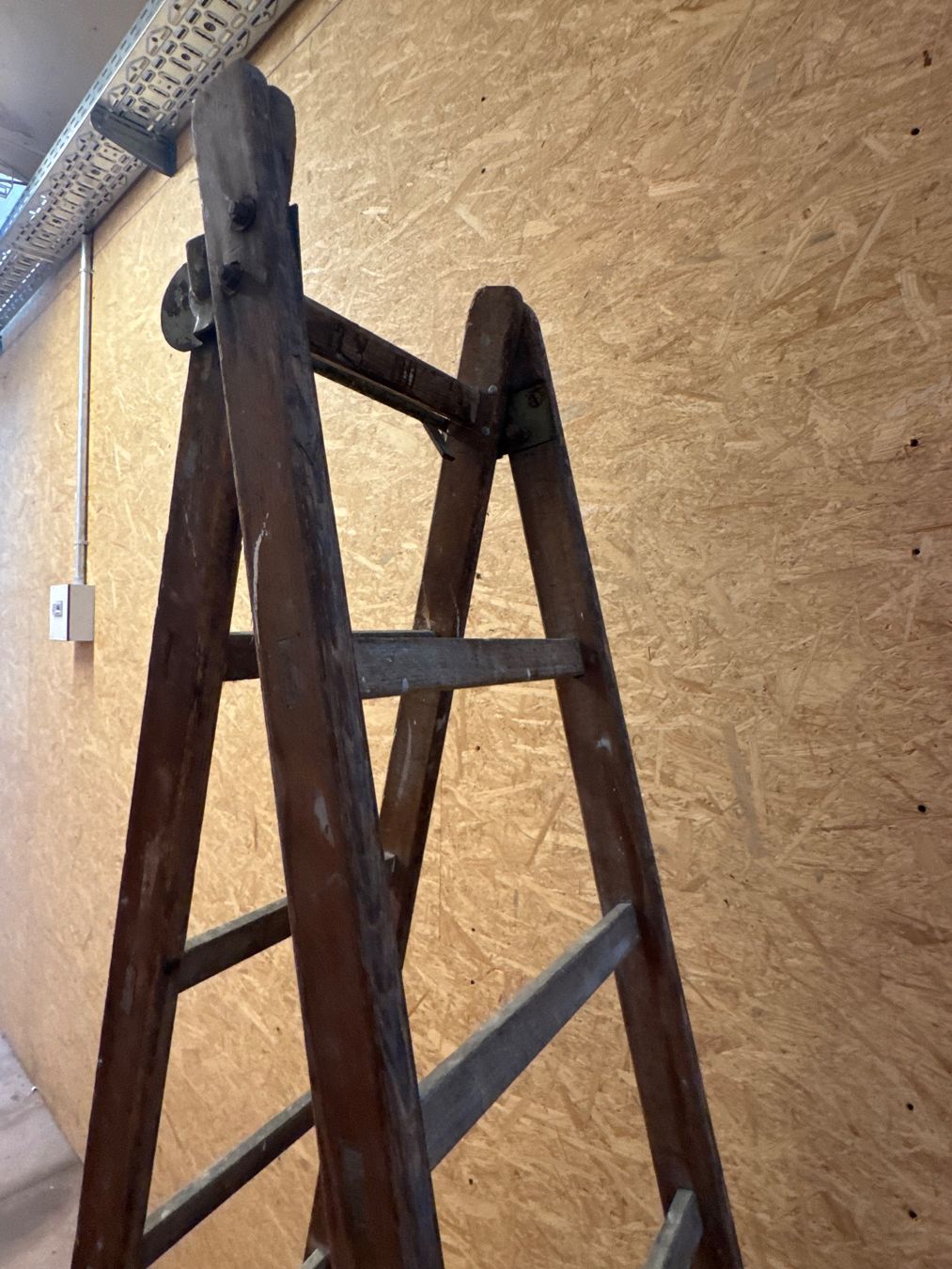 Scale: Ancienne échelle en bois – Usato da Courroux venduto da Gerry29 6