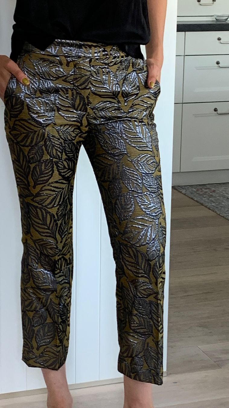 Pantaloni: Hose von Essentiel gr. 34 – Usato da Nuglar venduto da Korsika2