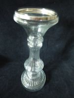 Kerzenständer aus Glas, mit Metallteller