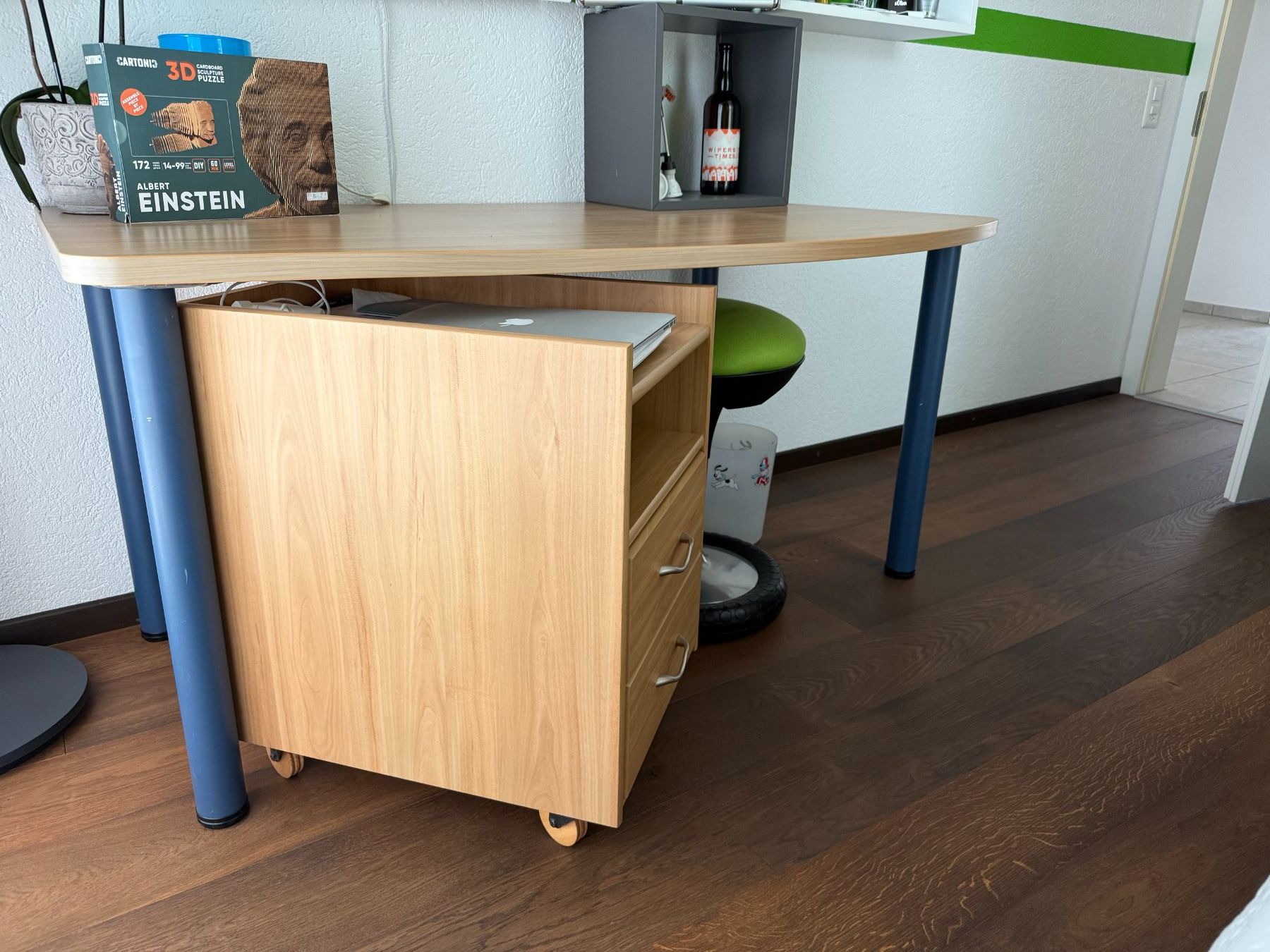 Scrivanie: Bürotisch Dekor Buche – Usato da Muhen venduto da cedi012 1