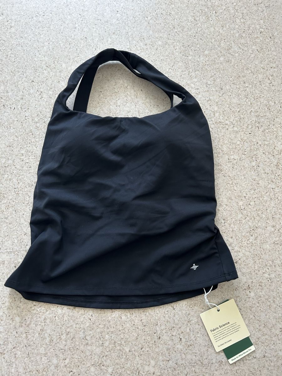 Halara Top: NEU Sportoberteil M schwarz – Nuovo e nell'imballaggio originale da Oberengstringen venduto da RebiSteen