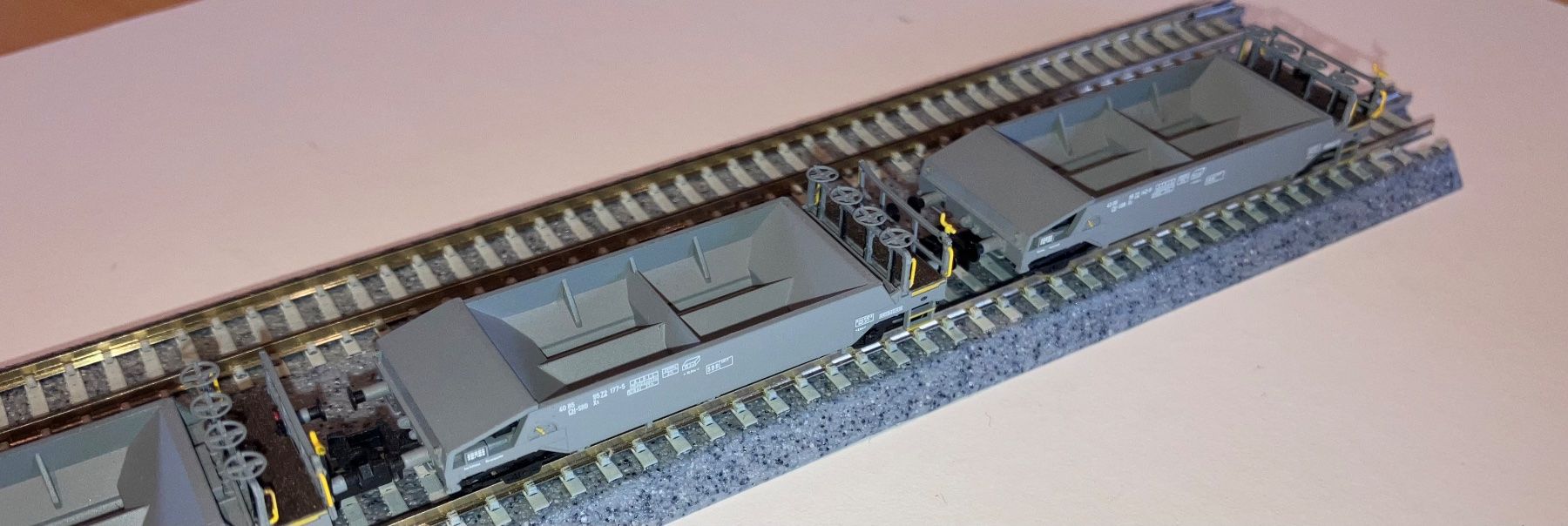 Liliput Modelleisenbahnen: Liliput Schotterwagen-Set 3-teilig SBB – Gebraucht aus Dompierre VD von immorentes 4