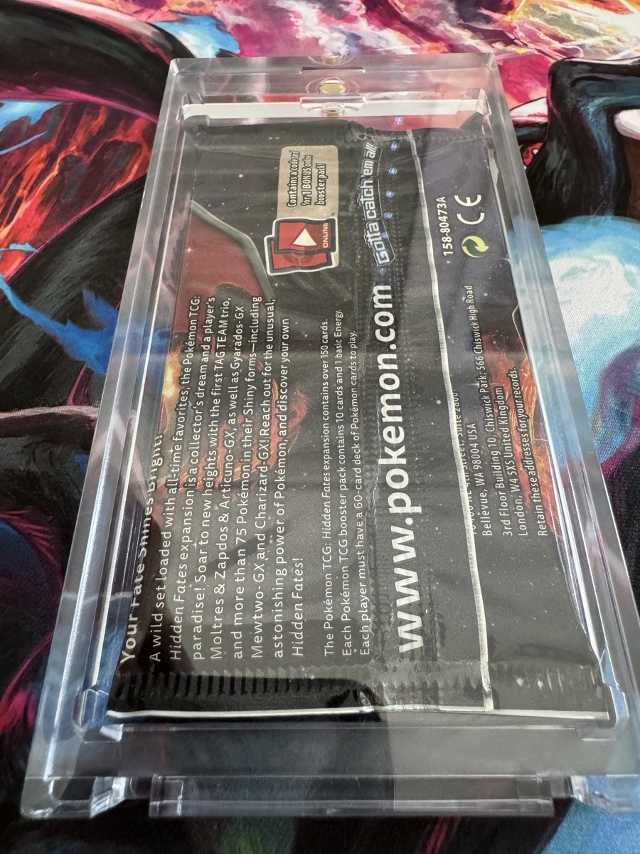 Pokémon Sammelbilder & Trading cards: Pokemon Booster Hidden Fates Englisch Charizard – Neu und originalverpackt aus Allschwil von ben_wx2d 1
