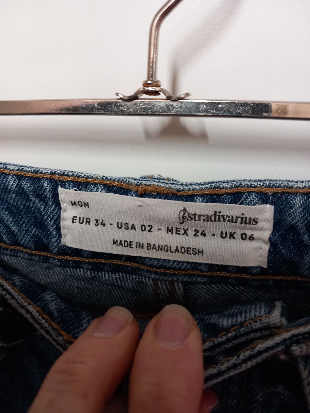Stradivarius Jeans: MOM Jeans Stradivarius Gr.34 – Gebraucht aus Gwatt (Thun) von umwelt-brocki 3