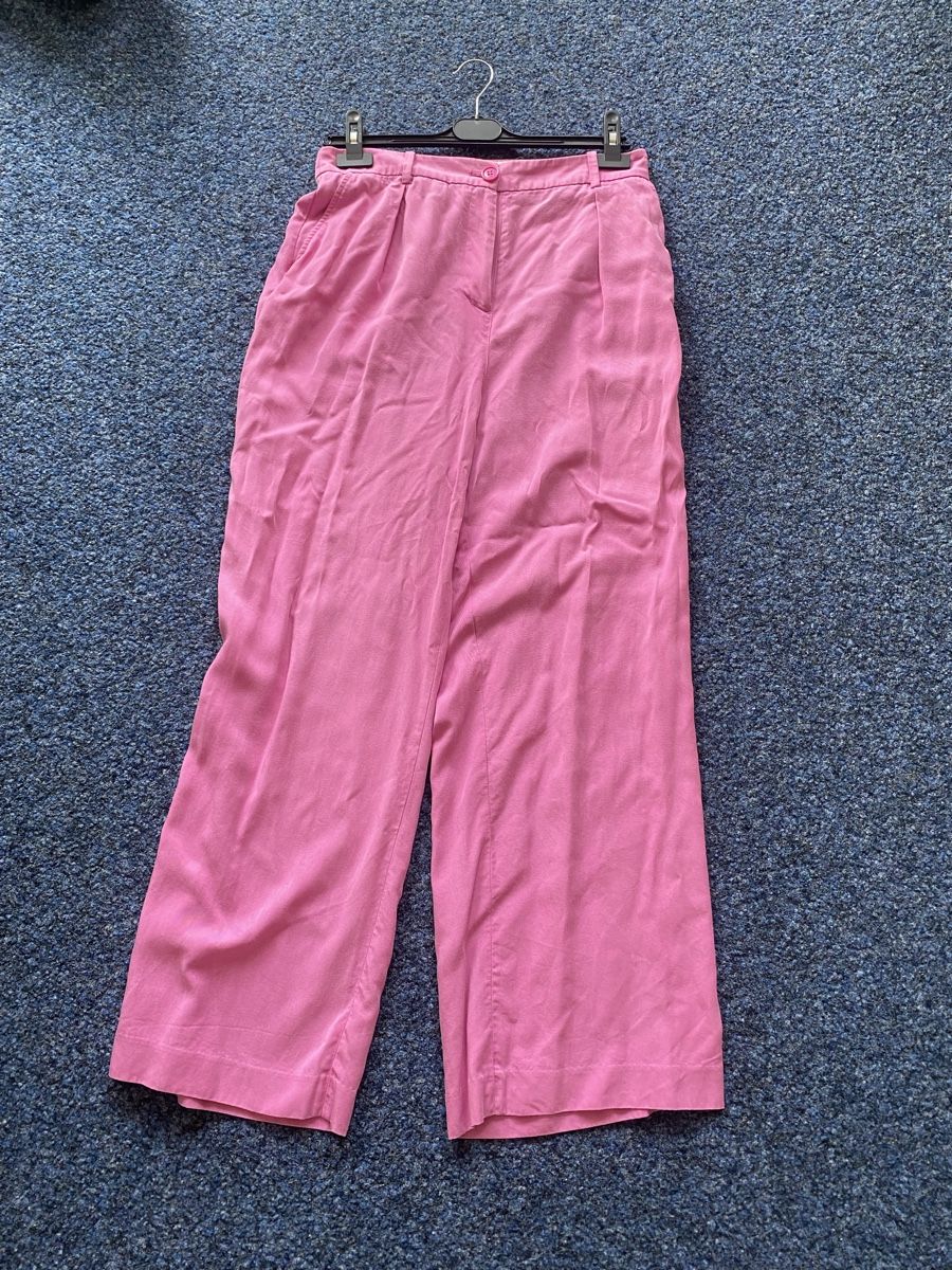 Monki Hosen: Rosa Hose von Monki – Gebraucht aus Bern von Juliadr