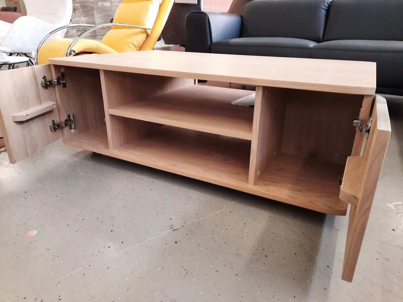 Tische: CARTAGO Bianco Eiche Couchtisch – Neu (gemäss Beschreibung) aus Lichtensteig von pascalporchet 2