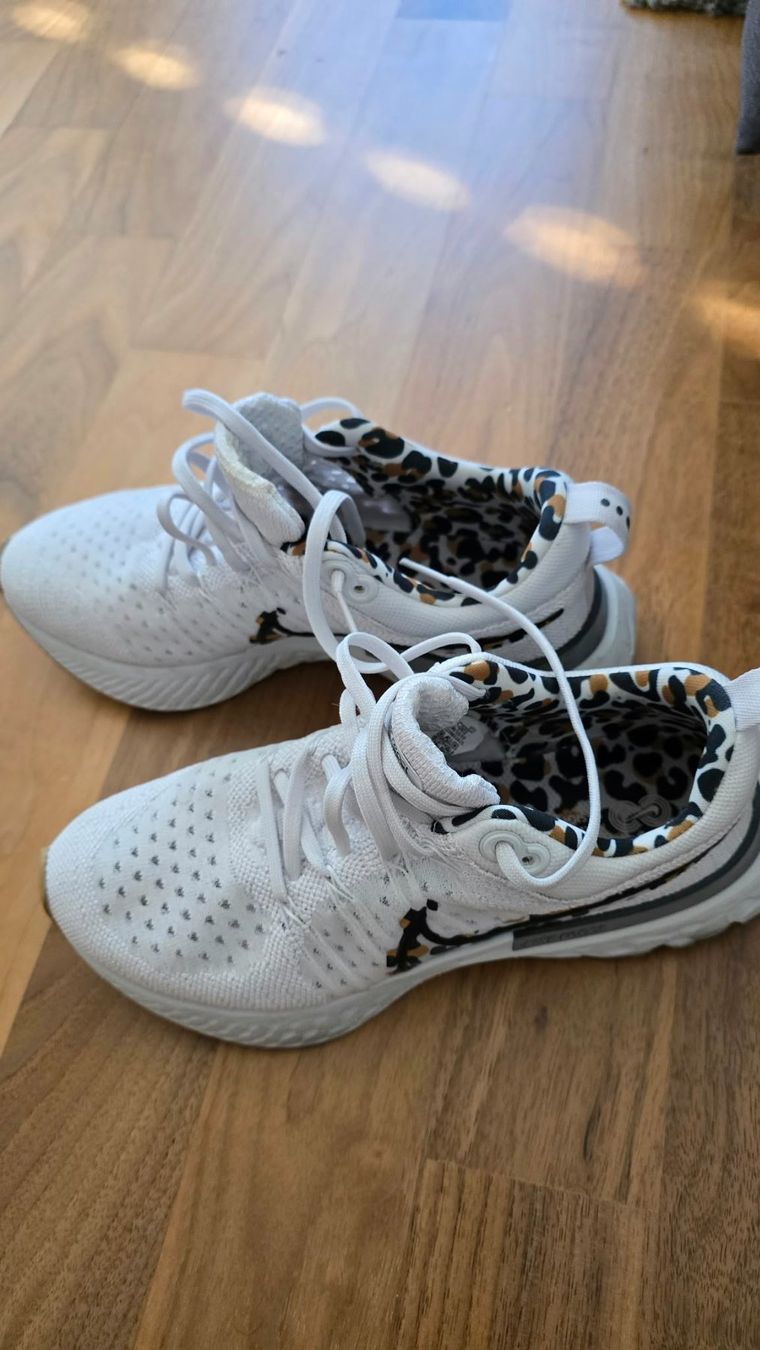 Nike Damenschuhe: Nike React Infinity Run Flyknit 2 Damen  Grösse 37.5 Leopard – Gebraucht aus Dietikon von bet_c285 2