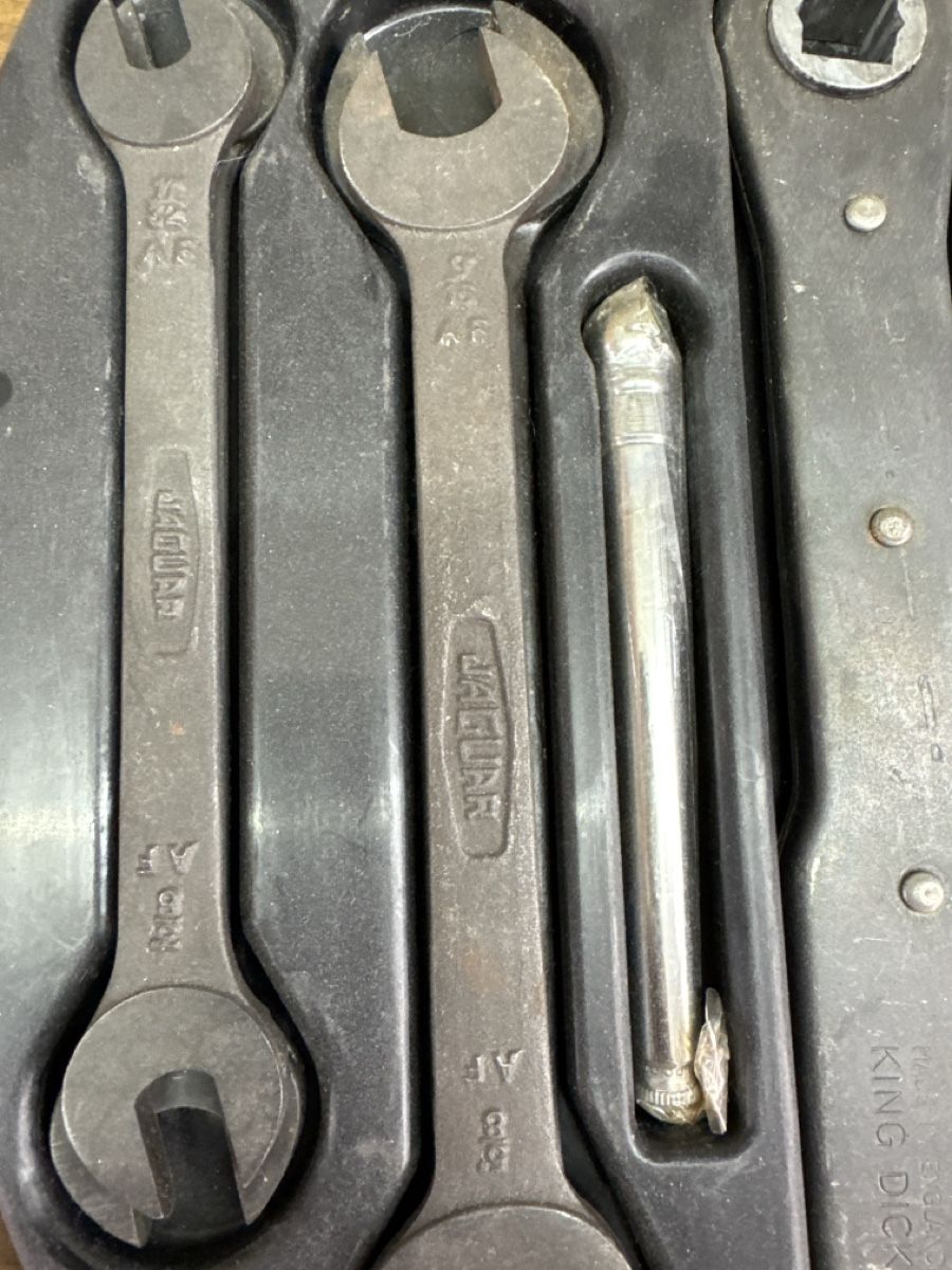 Jaguar Tutti gli attrezzi: Jaguar Werkzeugset MK2 Original – Usato da Madetswil venduto da e_mfish 1