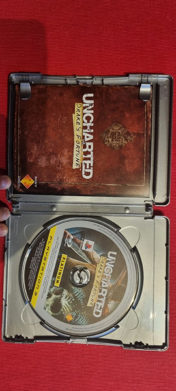 Giochi: Uncharted: Drake's Fortune Platinum Edition - PS3- Excellent – Nuovo (secondo la descrizione) da Allschwil venduto da NDSS9483 1