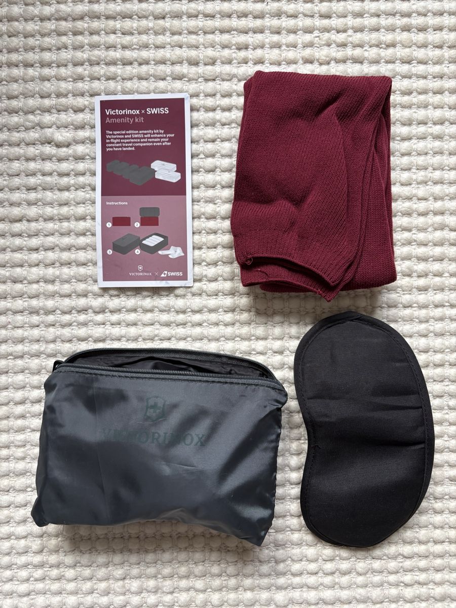 Custodie per cosmetici: Victorinox & Swiss Reiseset – Nuovo e nell'imballaggio originale da Zürich venduto da my_butterbrot