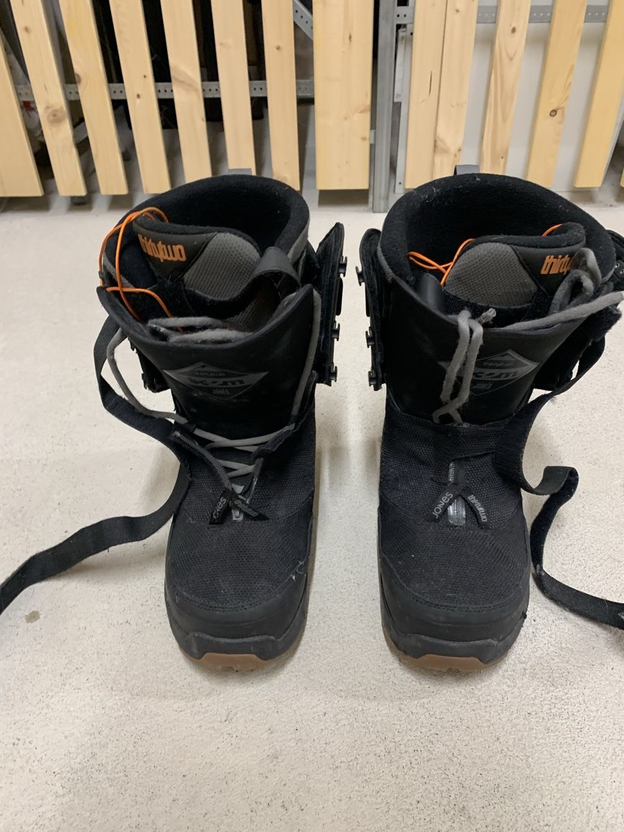 Jones Scarpe da uomo: Thirtytwo Tm-2 Jones – Usato da Bern venduto da Chillaui