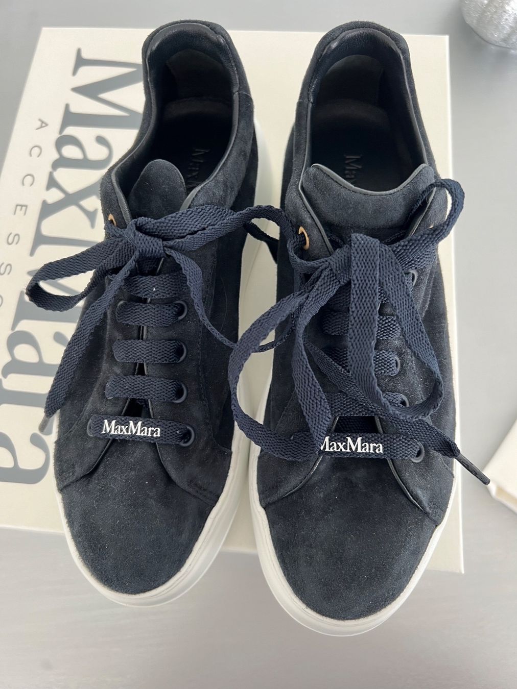 Max Mara Scarpe da donna: sneakers MAX MARA dark blue suede 36.5 – Nuovo e nell'imballaggio originale da RICHTERSWIL venduto da mftjt63