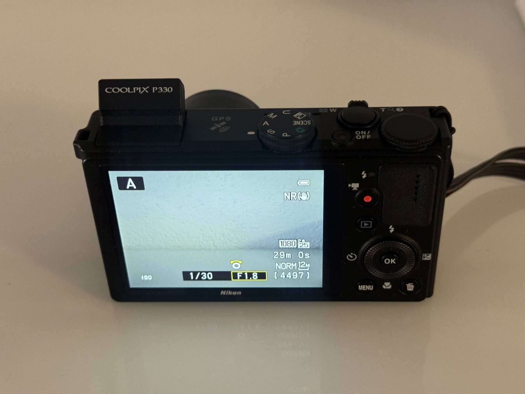 Nikon Appareil photo: Kamera Nikon Coolpix P330 digital – D'occasion à Therwil par Radule 3