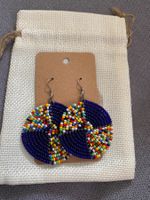 Boucles d'oreilles fait main en Tanzanie