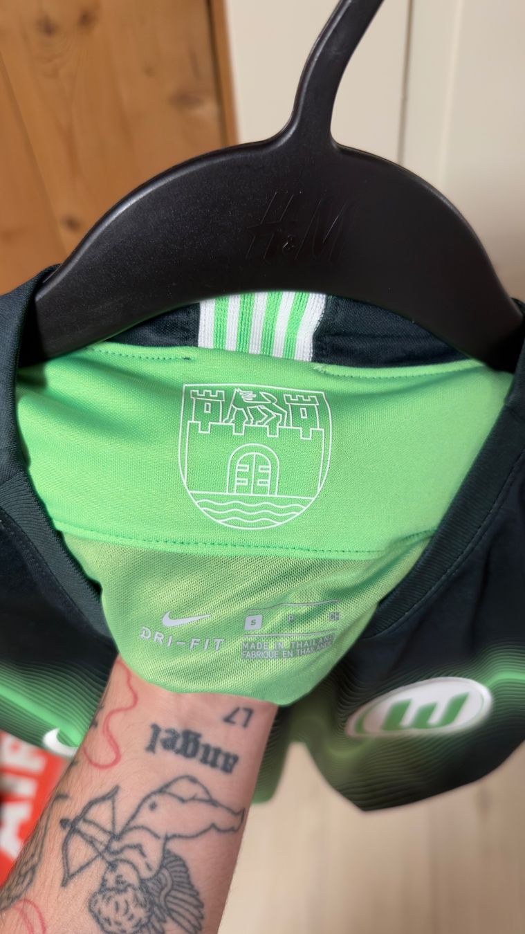 Canottiere & Pantaloni: fussball trikot – Usato da Uznach venduto da lar_p97w 2