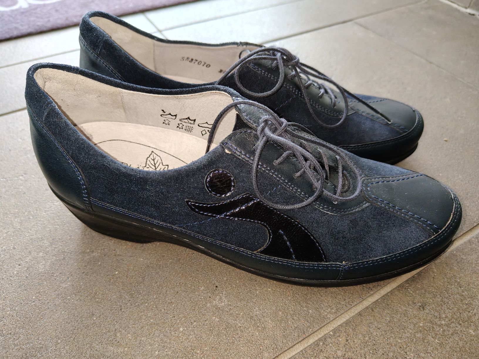 Scarpe da donna: Waldläufer Halbschuhe Blau Grösse 4.5 – Usato da Zeglingen venduto da Vanillacoke