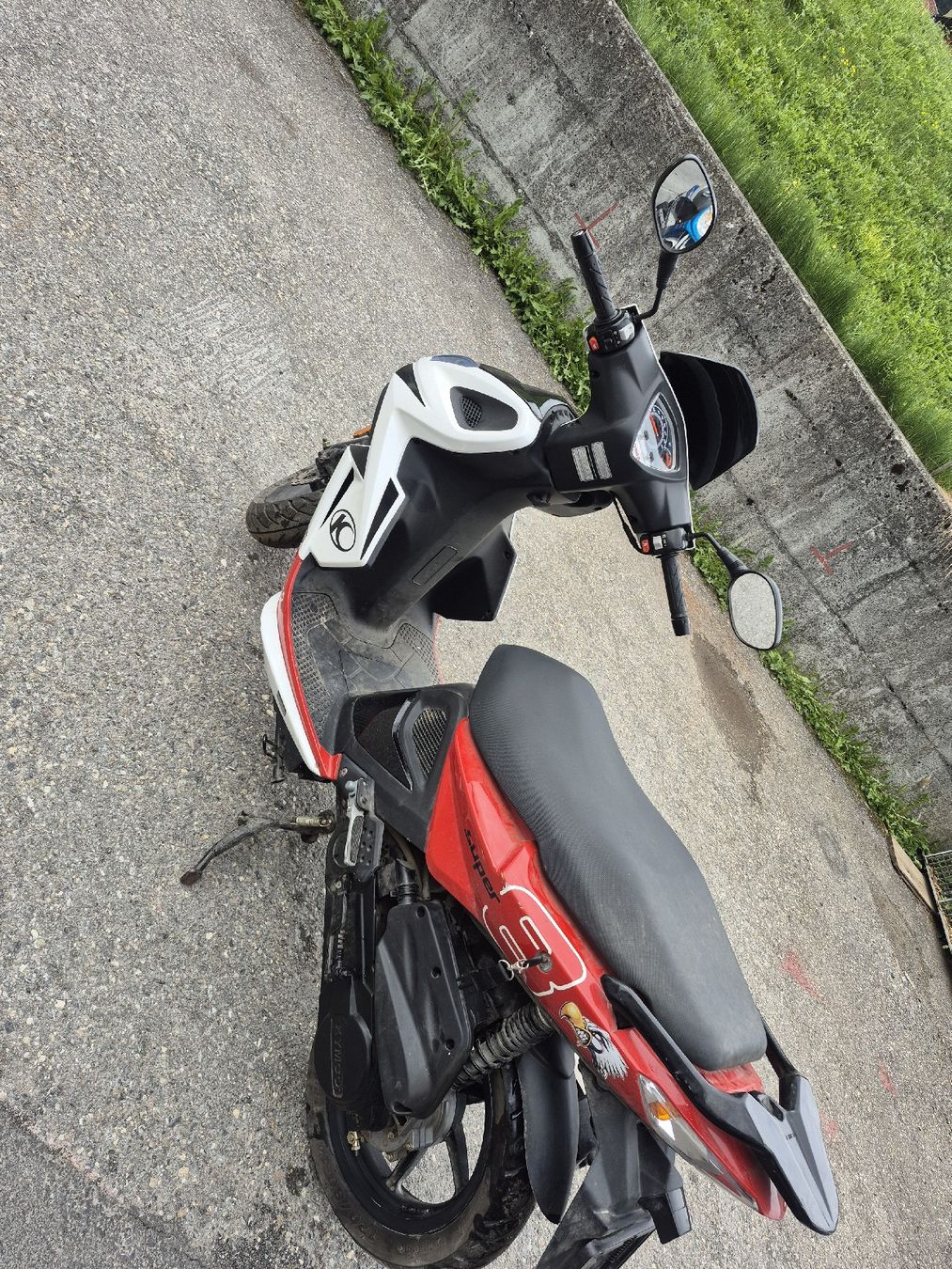 Kymco Scooter: Roller Kymco Super 8 50 il – Usato da Savognin venduto da and_ttt8 3