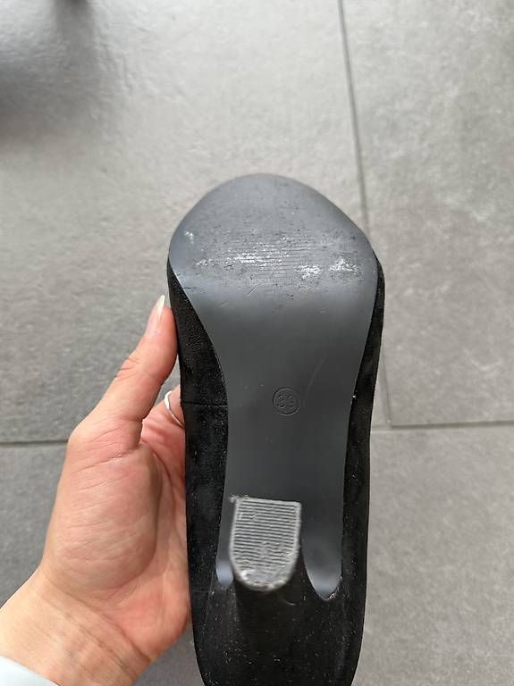 Damenschuhe: Absatzschuhe Schwarz mit Riemchen – Gebraucht aus Bleienbach von Chi_Cari 3