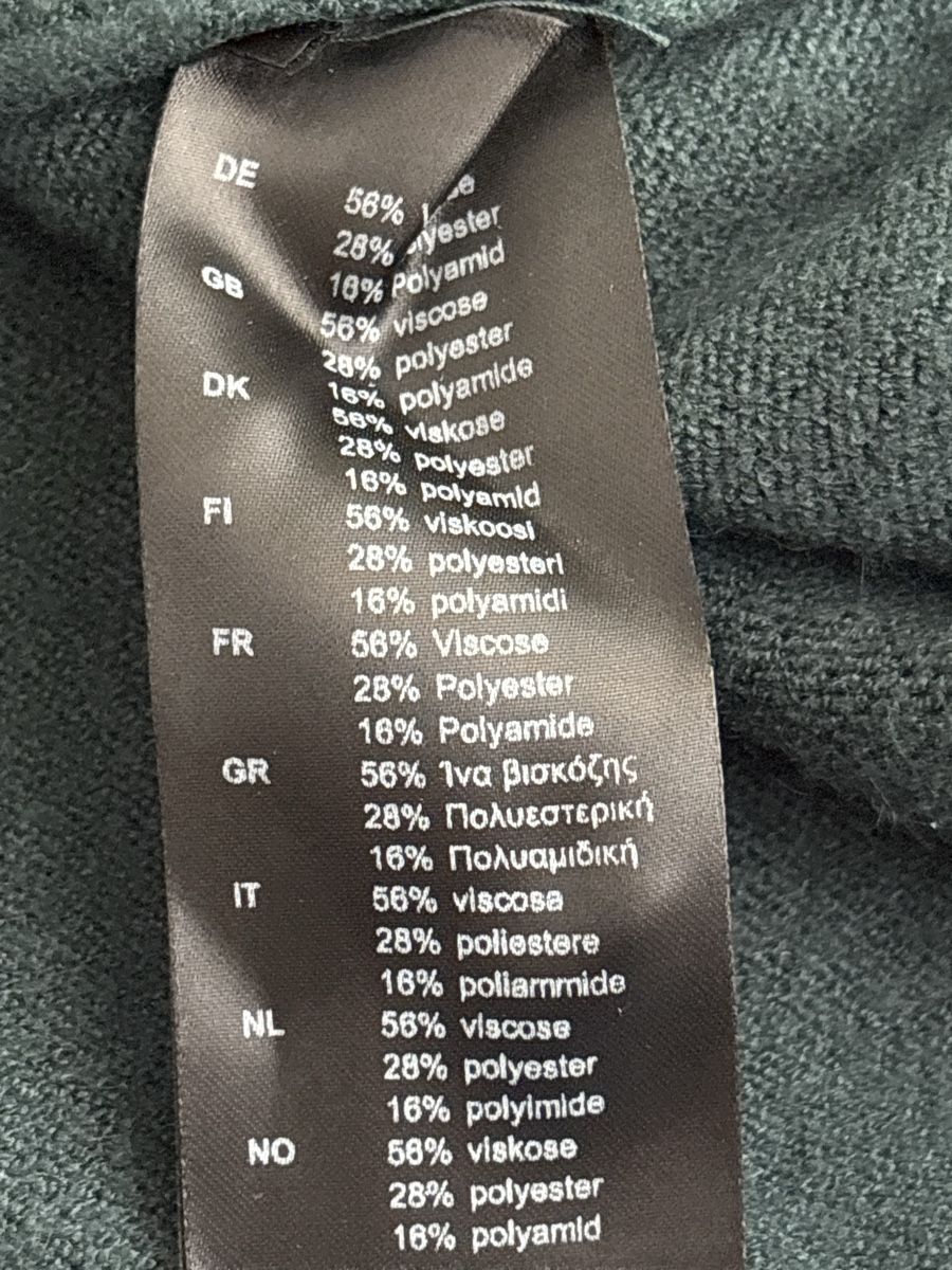 Pulls & Sweat-shirts: Dunkelgrüner Strickpullover mit Rollkragen, Grösse M – D'occasion à langenthal par rundholz7 4