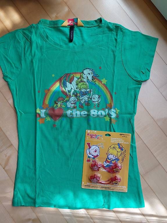 Topshop T-Shirts: Rainbow Brite/Regina Regenbogen Set – Gebraucht aus Flaach von nad_xpb7