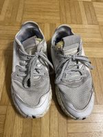 Gebrauchte Adidas Schuhe Grösse 40