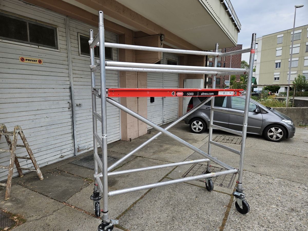 Gerüste: Rollgerüst – Gebraucht aus Luzern von Elektrogut 1