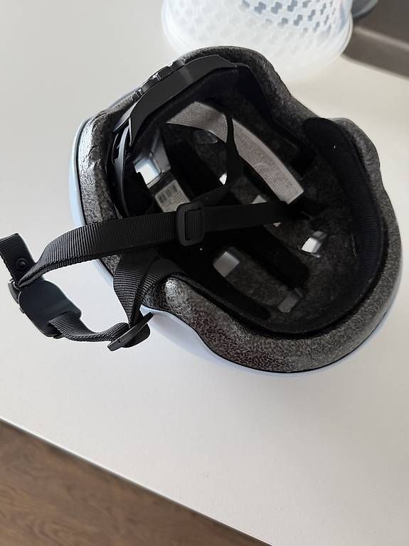 Casques: Helmet for kind – D'occasion à Dübendorf par Claudia.a.santini 1