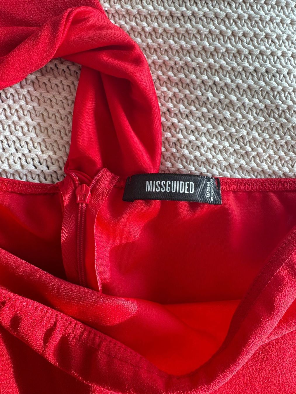 Robes: Robe cocktail rouge – Neuf (Voir description) à Montreux par Izapechee 6