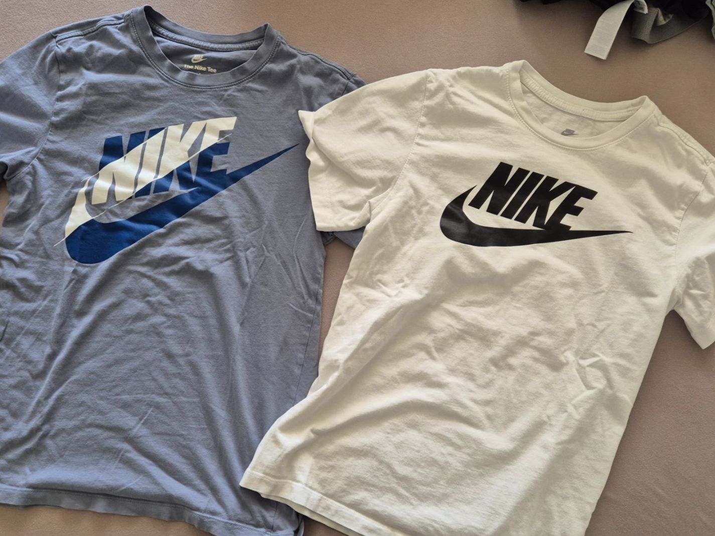 Nike Camicie, T-shirt & Polo: Nike T-Shirts – Usato da Luzern venduto da Yel_low