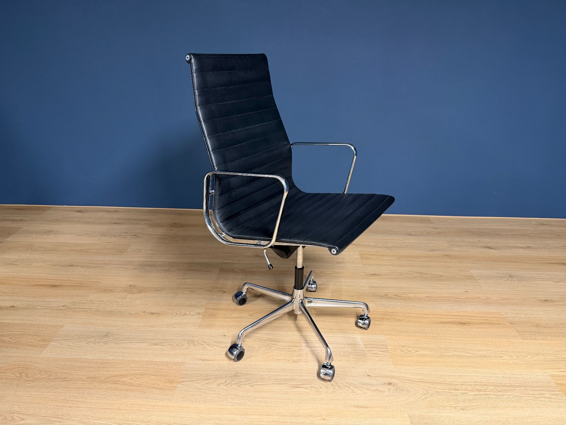 Vitra Sedie: Original ICF EA 119 Bürostuhl von Charles Eames – Usato da Winterthur venduto da Restored 3