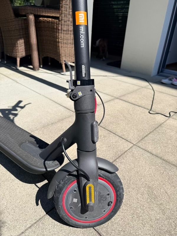 Xiaomi Kickboard: Xiaomi Mi Electric Scooter Pro 2 – Gebraucht aus Horgen von Jo79 3