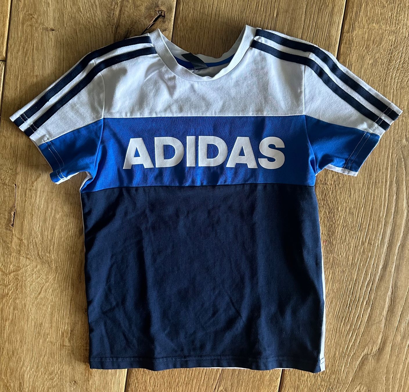 Adidas Lots de vêtements: Adidas Set Grösse 116 – D'occasion à Boppelsen par Hello_Sun 2