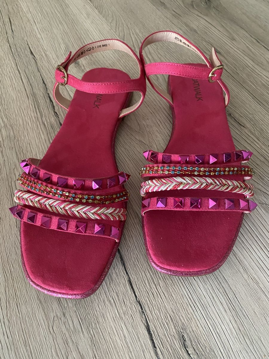 Damenschuhe: Sandalen – Neu und originalverpackt aus Thun von reb_qd7f 2