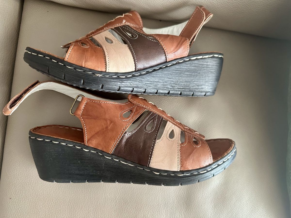 Scarpe da donna: Leder Sandale wie neu – Usato da Luzern venduto da swiss041 1