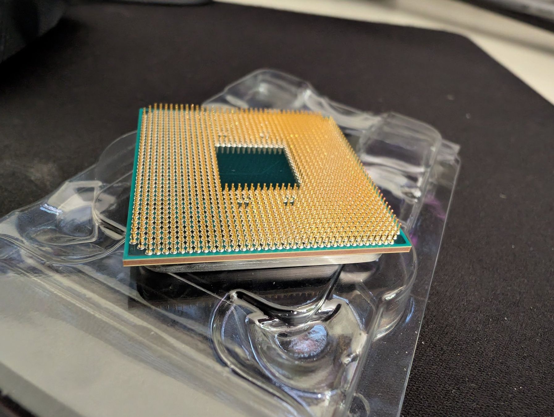 Amd Componenti elettronici: AMD Ryzen 5 3400G – Usato da Delémont venduto da breacH 1