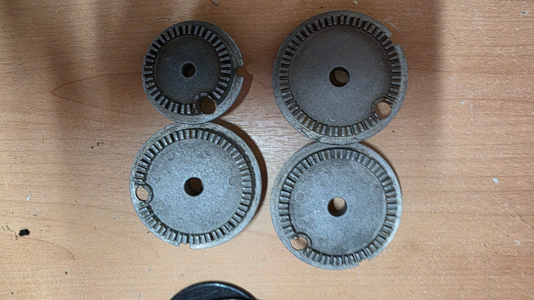 Herde: Electrolux Lot de 4 plaques de cuisson gazinière – Gebraucht aus Bionnens von Meg011 1