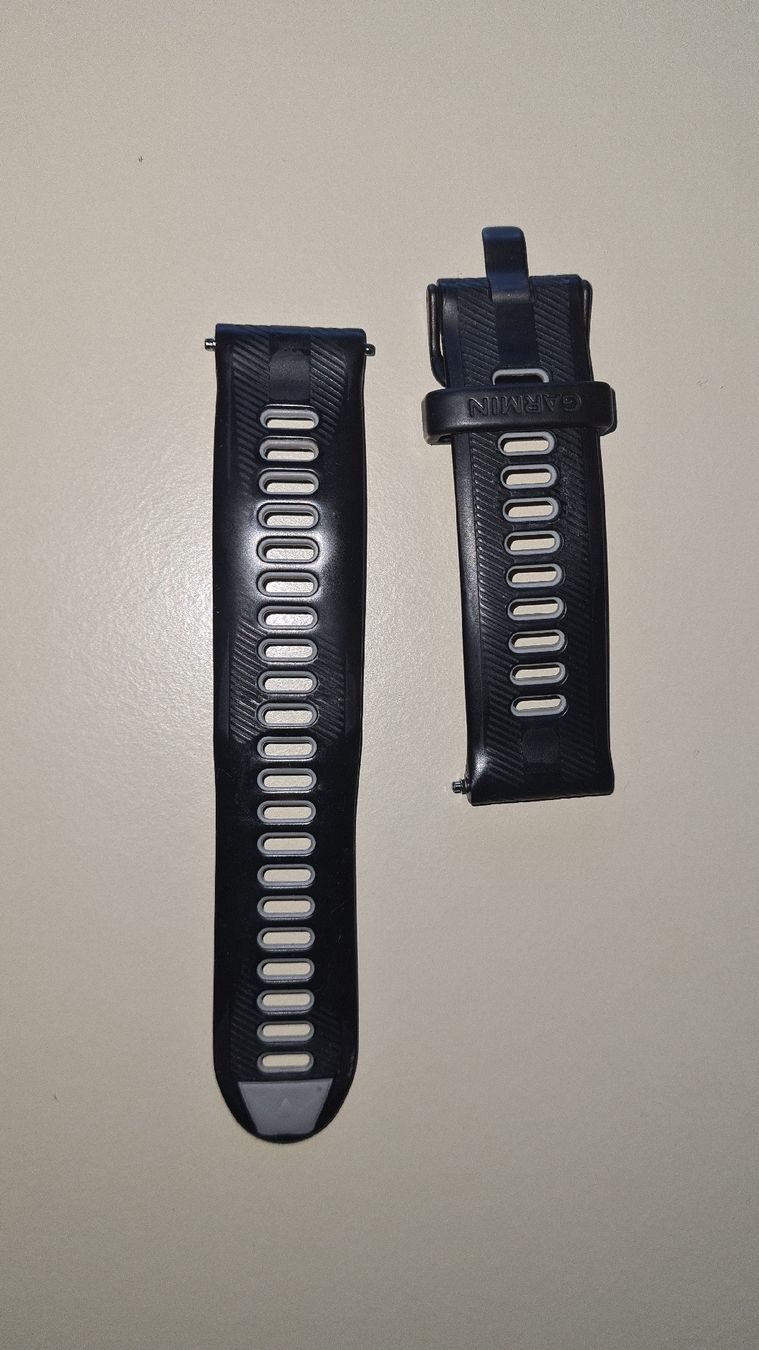 Garmin Smartwatch: Garmin Watch Forerunner 965 Straps Black Set Used – Gebraucht aus Schneisingen von adrian.mathis