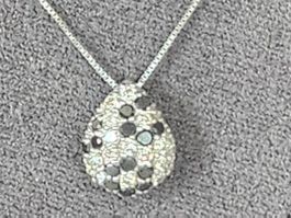 18 Karat Gold Diamanten Anhänger mit Saphire Wunderschön