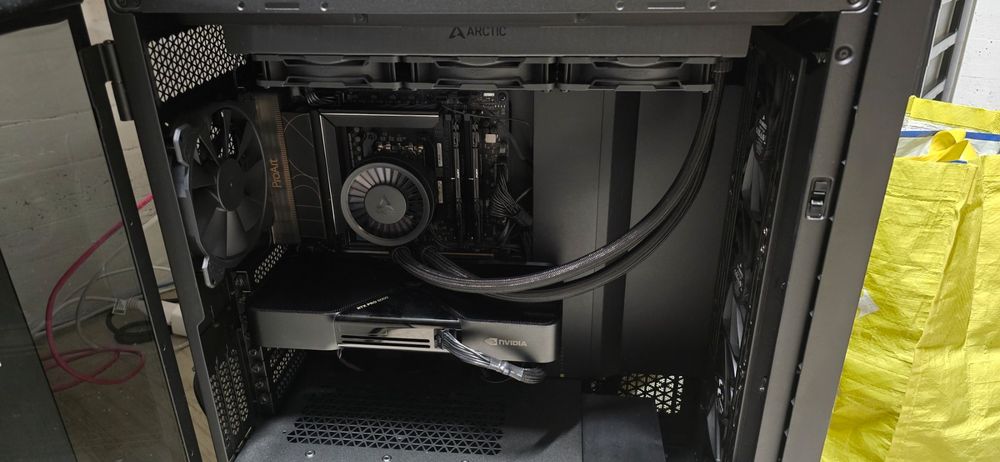 High-End AI Workstation | NVIDIA RTX PRO 6000 BW (96GB) (Gebraucht) in ...