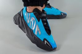 adidas Yeezy Boost 700 MNVN Bright Cyan EU 45 1/3