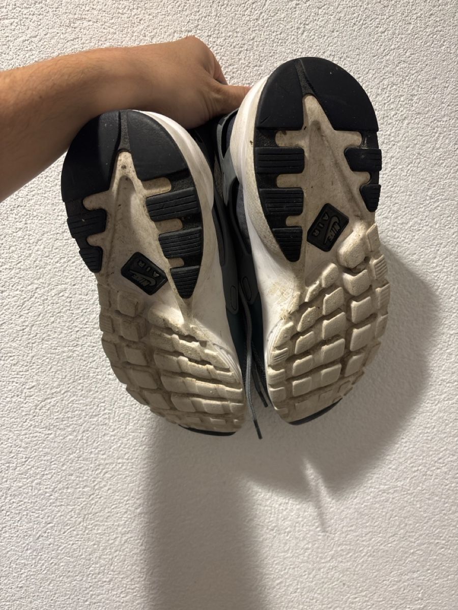 Scarpe da uomo: Nike huarache, 42 – Usato da Vuadens venduto da chris.ferreira 3